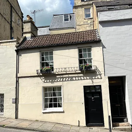 Cute Georgian Cottage, Central, Newly Renovated Bath Exterior photo