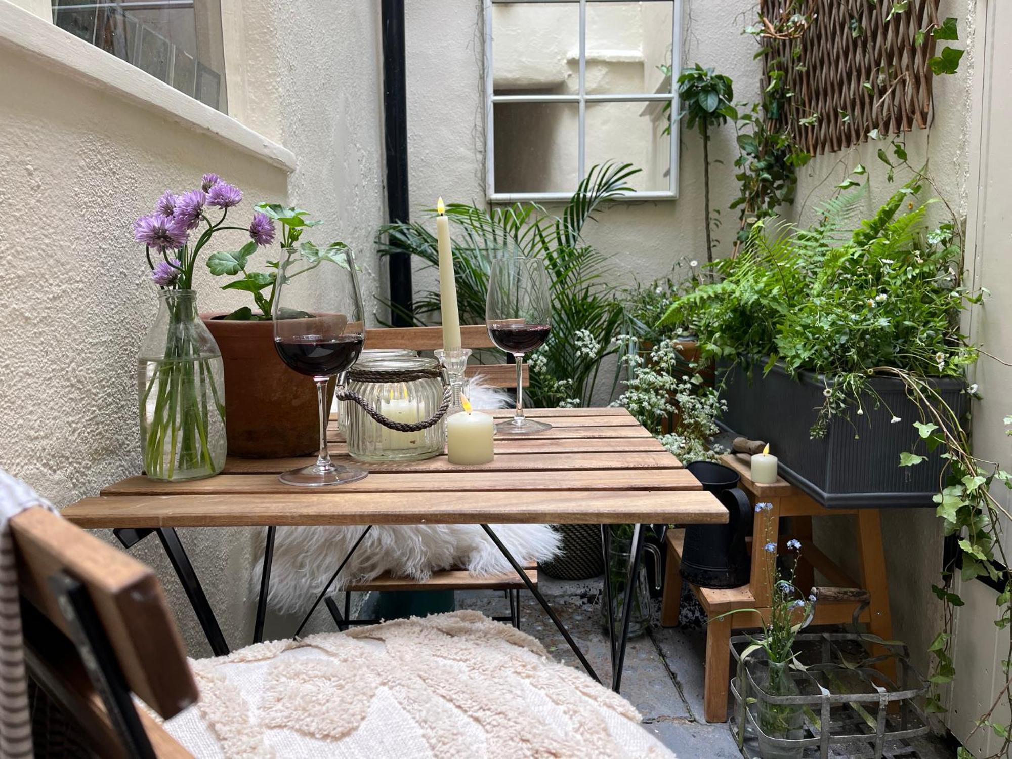 Cute Georgian Cottage, Central, Newly Renovated
